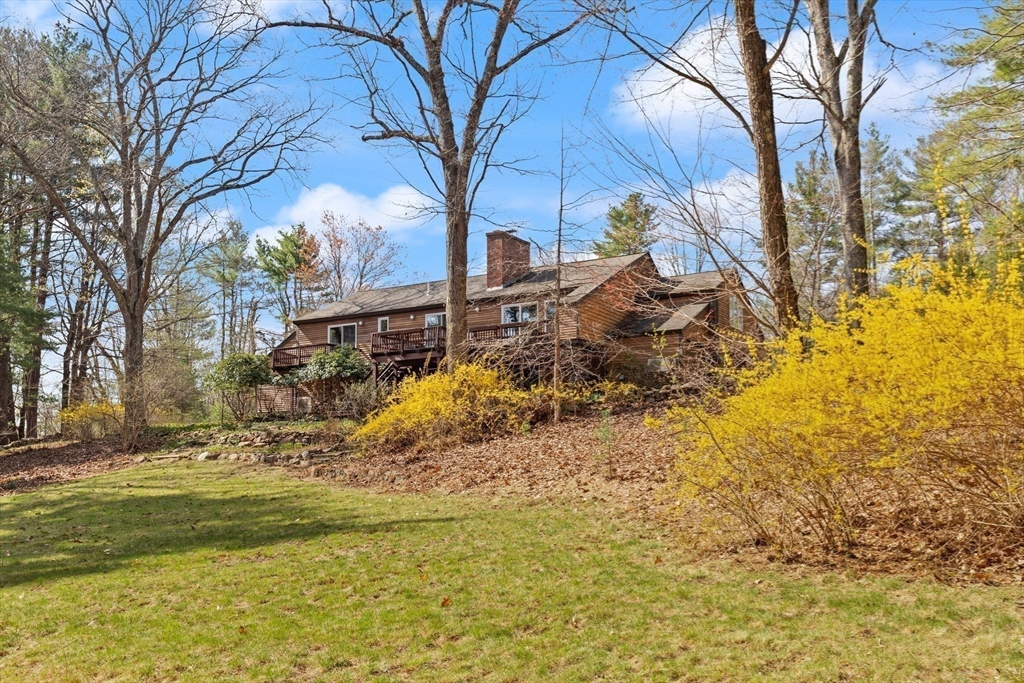 239 Main Street Boxford, MA 01921 - Photo 4 of 40