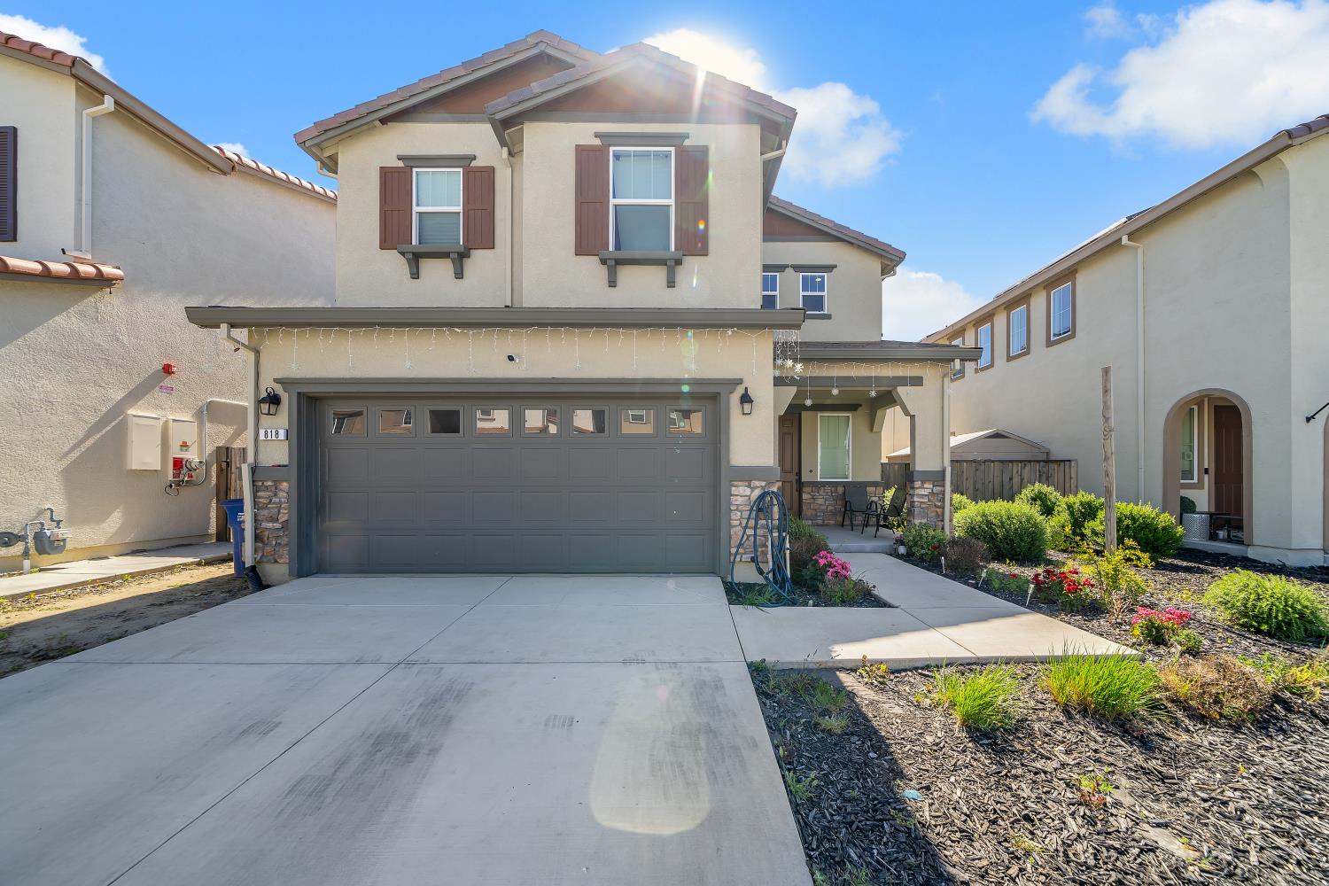 818 Stickney Way Oakley, CA 94561 - Photo 19 of 53 a front view of a house with garden
