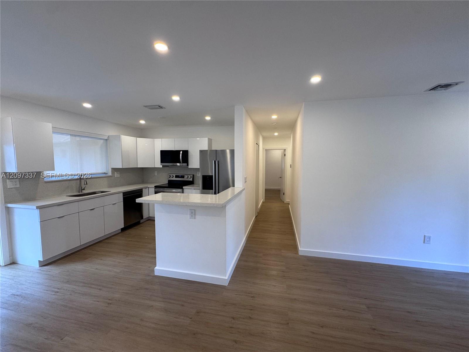 350 Southwest 17th Road, Unit 350 Miami, FL 33129 - Photo 10 of 20 Gallery Image 10