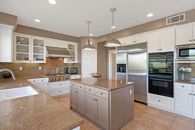 3982 Peacock Ridge Road Calabasas, CA 91301 - Photo 11 of 43 3982 Peacock Ridge Rd-small-014-20-Kitch