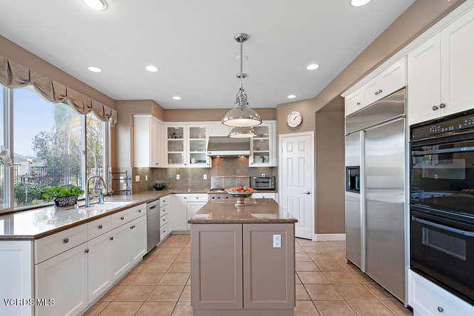 3982 Peacock Ridge Road Calabasas, CA 91301 - Photo 13 of 43 3982 Peacock Ridge Rd-small-013-46-Kitch