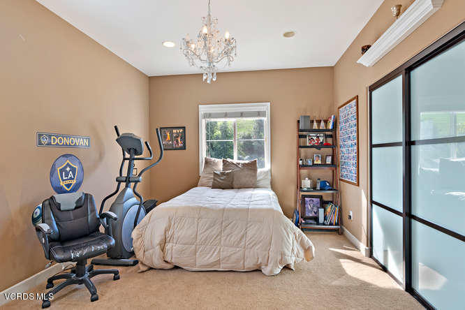 3982 Peacock Ridge Road Calabasas, CA 91301 - Photo 32 of 43 3982 Peacock Ridge Rd-small-032-18-Bedro