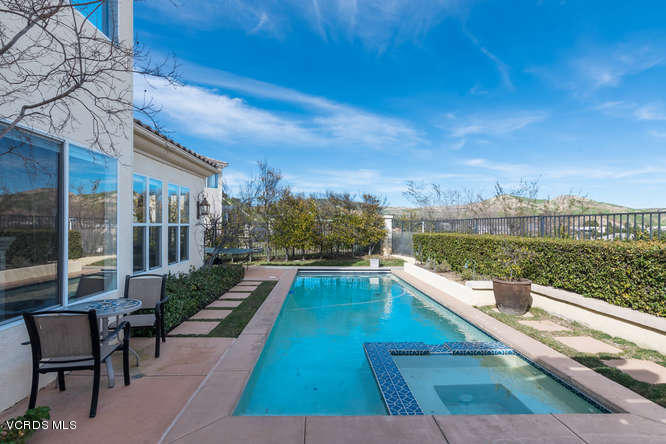 3982 Peacock Ridge Road Calabasas, CA 91301 - Photo 35 of 43 3982 Peacock Ridge Rd-small-041-49-Back