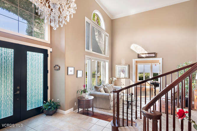 3982 Peacock Ridge Rd-small-005-41-Foyer