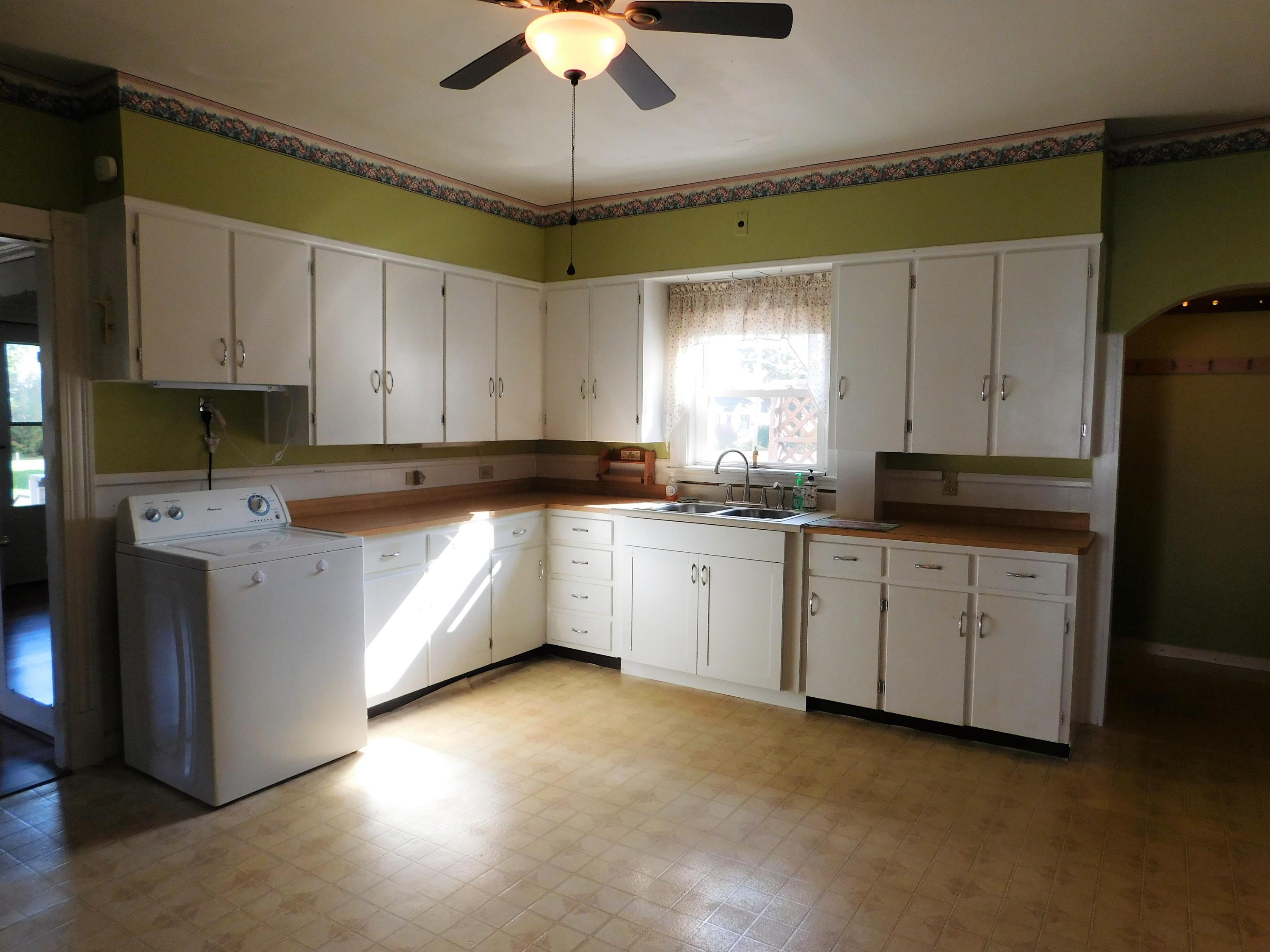 45 Rideout Avenue Lewiston, ME 04240 - Photo 23 of 41 DSCN2277