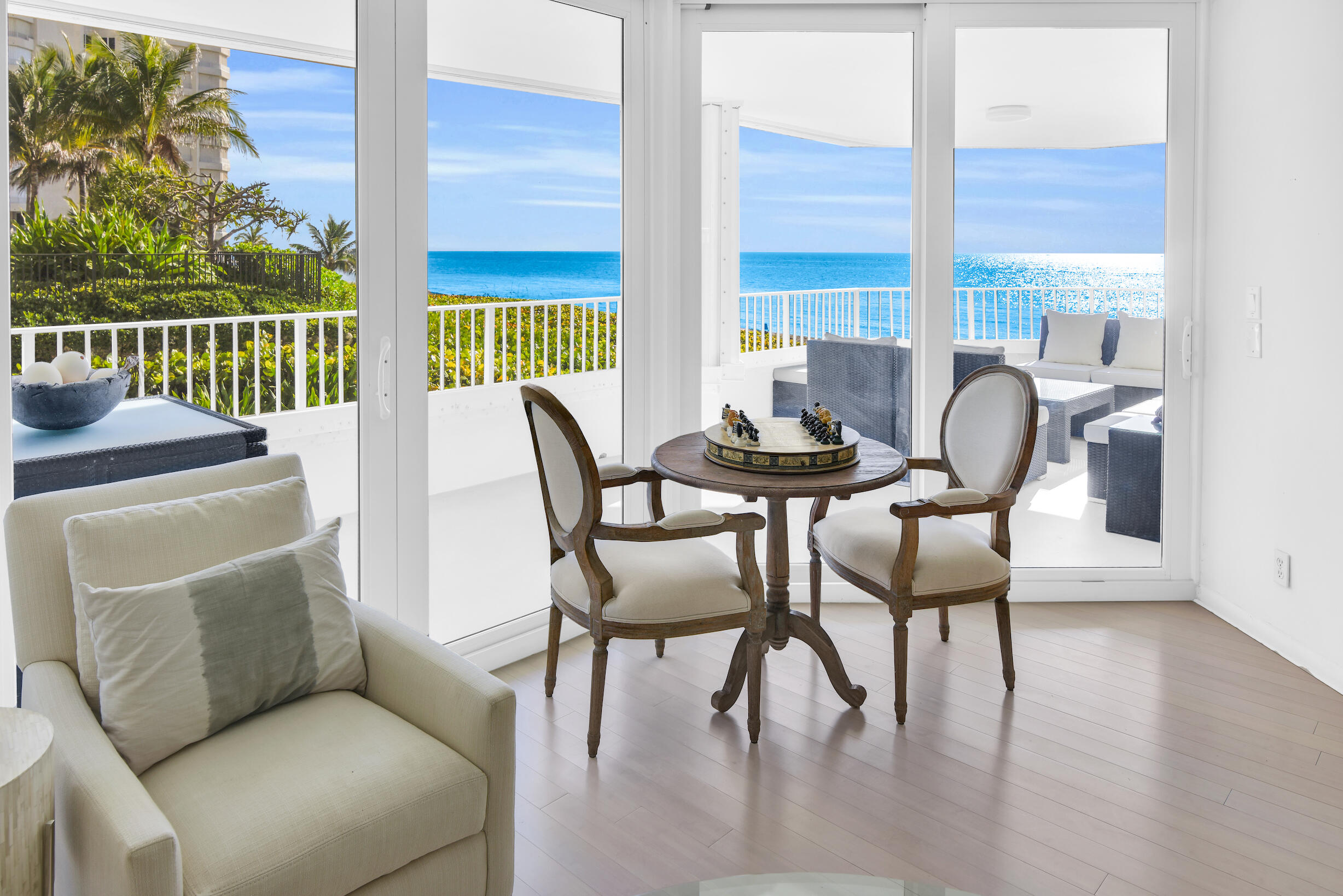 550 South Ocean Boulevard, Unit 201 Boca Raton, FL 33432 - Photo 3 of 45 Living Room