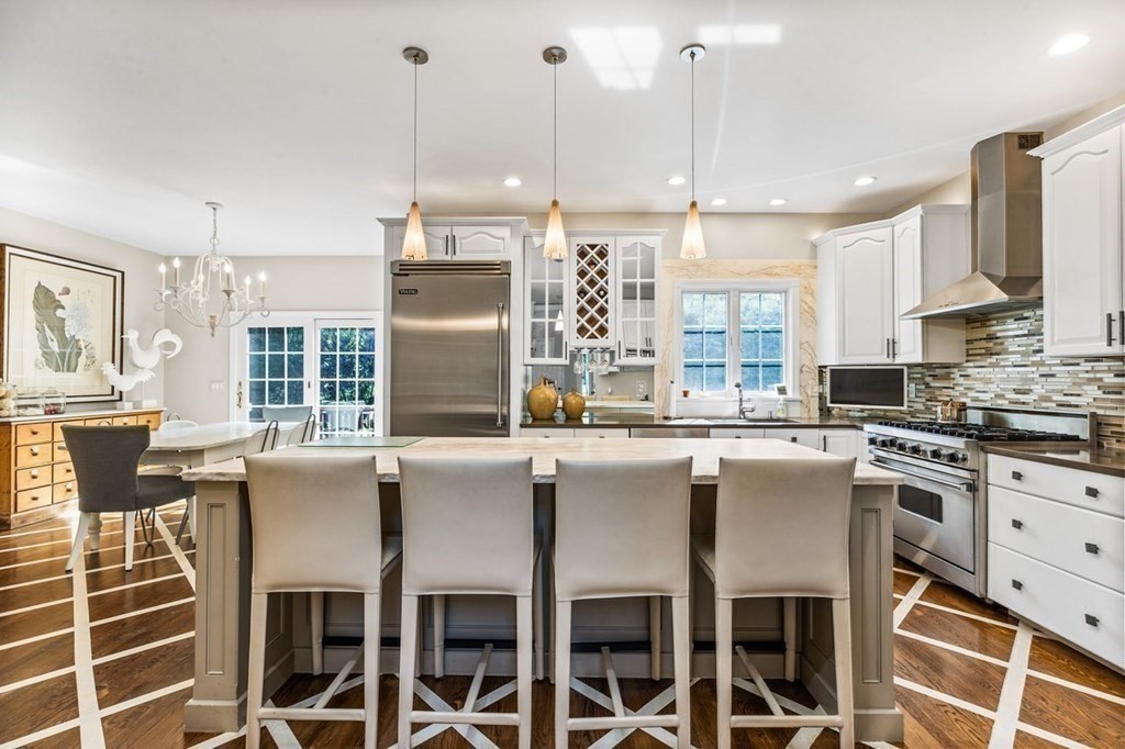 243 Arnold Road Newton, MA 02459 - Photo 11 of 31