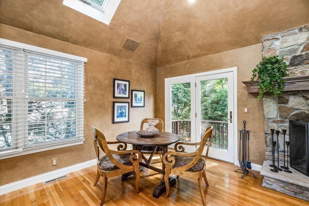 243 Arnold Road Newton, MA 02459 - Photo 17 of 31
