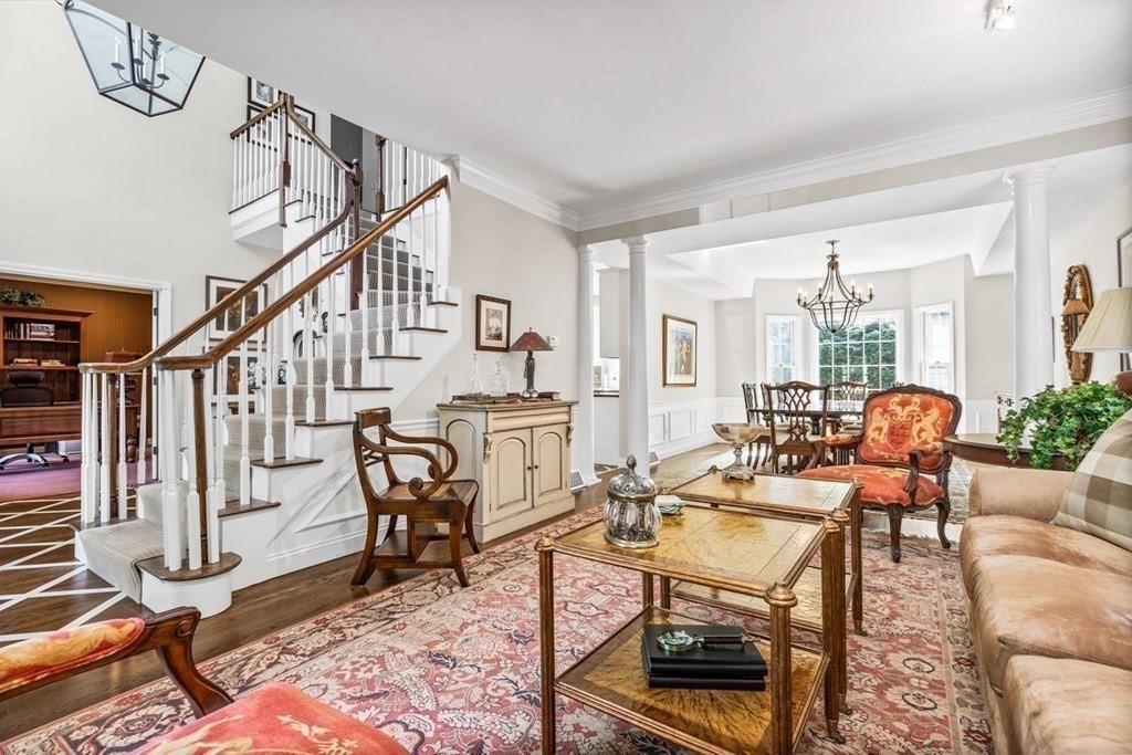 243 Arnold Road Newton, MA 02459 - Photo 5 of 31