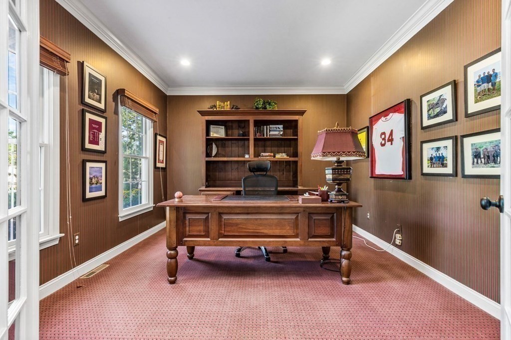 243 Arnold Road Newton, MA 02459 - Photo 10 of 31