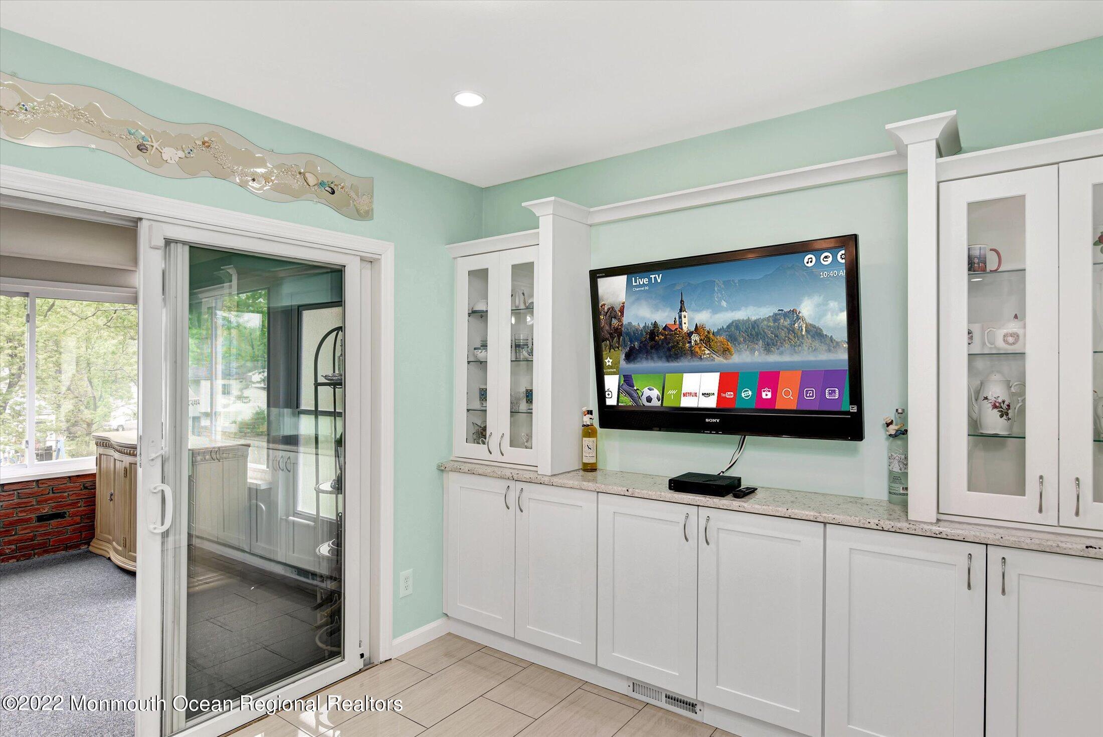 31 Union Street Matawan, NJ 07747 - Photo 11 of 30 11-Kitchen