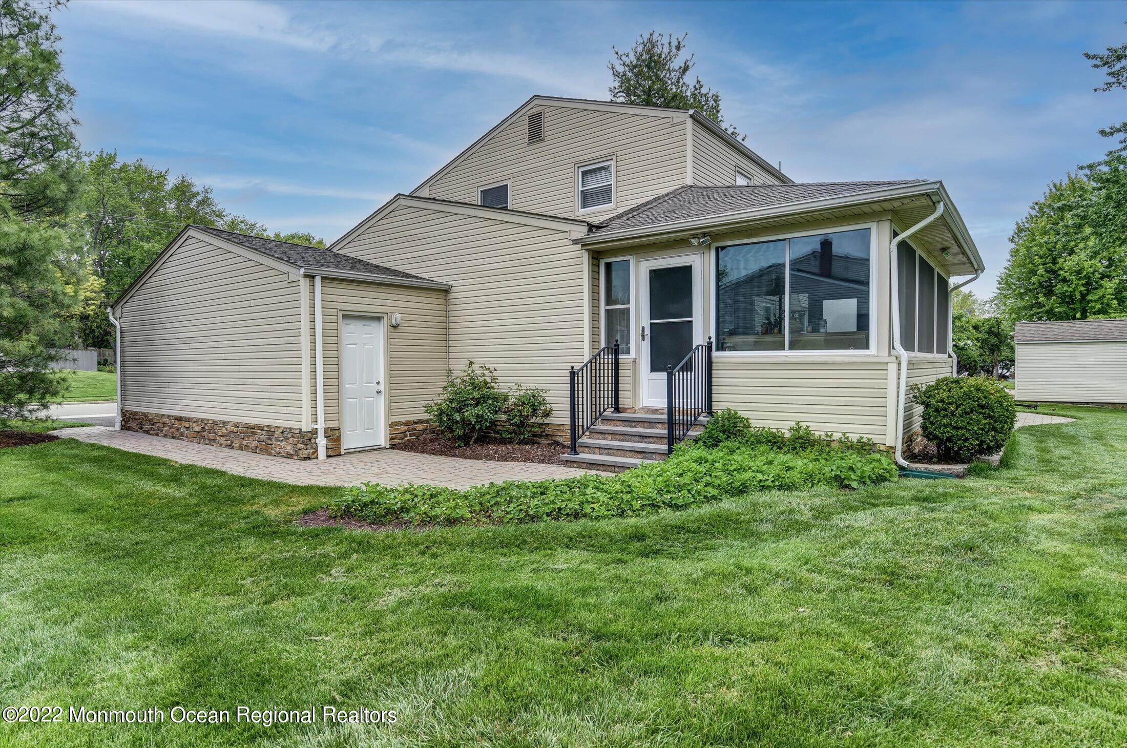 31 Union Street Matawan, NJ 07747 - Photo 27 of 30 27-Side View