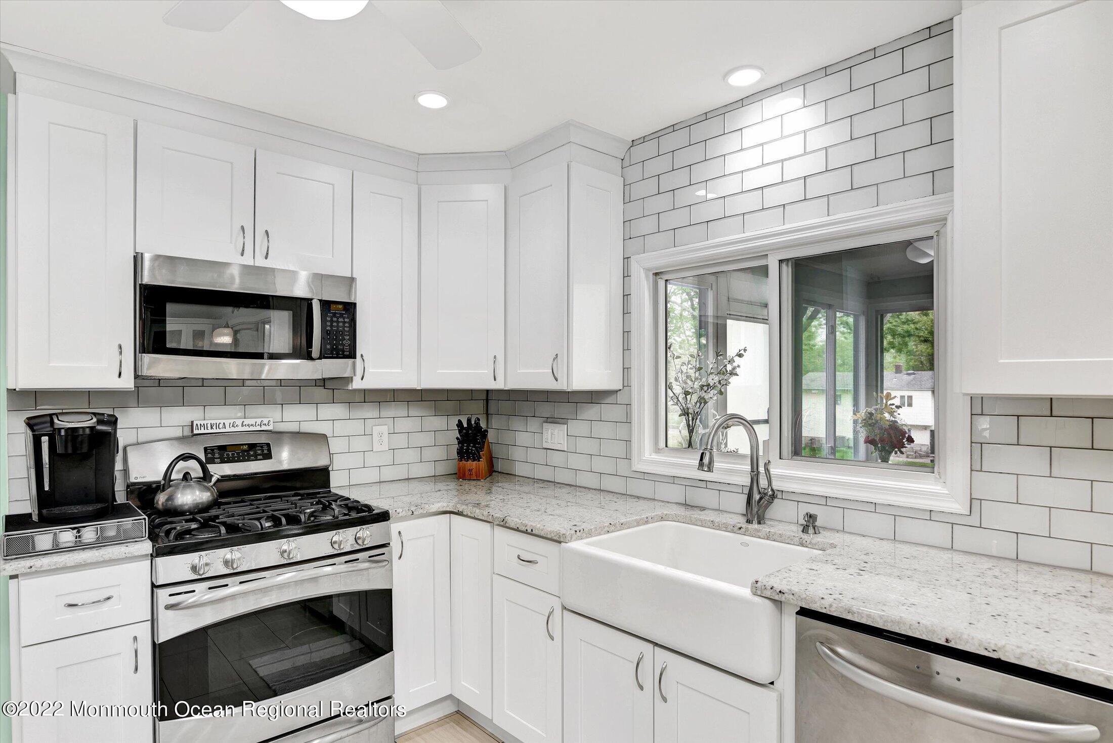 31 Union Street Matawan, NJ 07747 - Photo 9 of 30 09-Kitchen