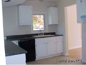 2029 E Keys Springfield, IL 62702 - Photo 2 of 7