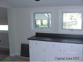 2029 E Keys Springfield, IL 62702 - Photo 3 of 7