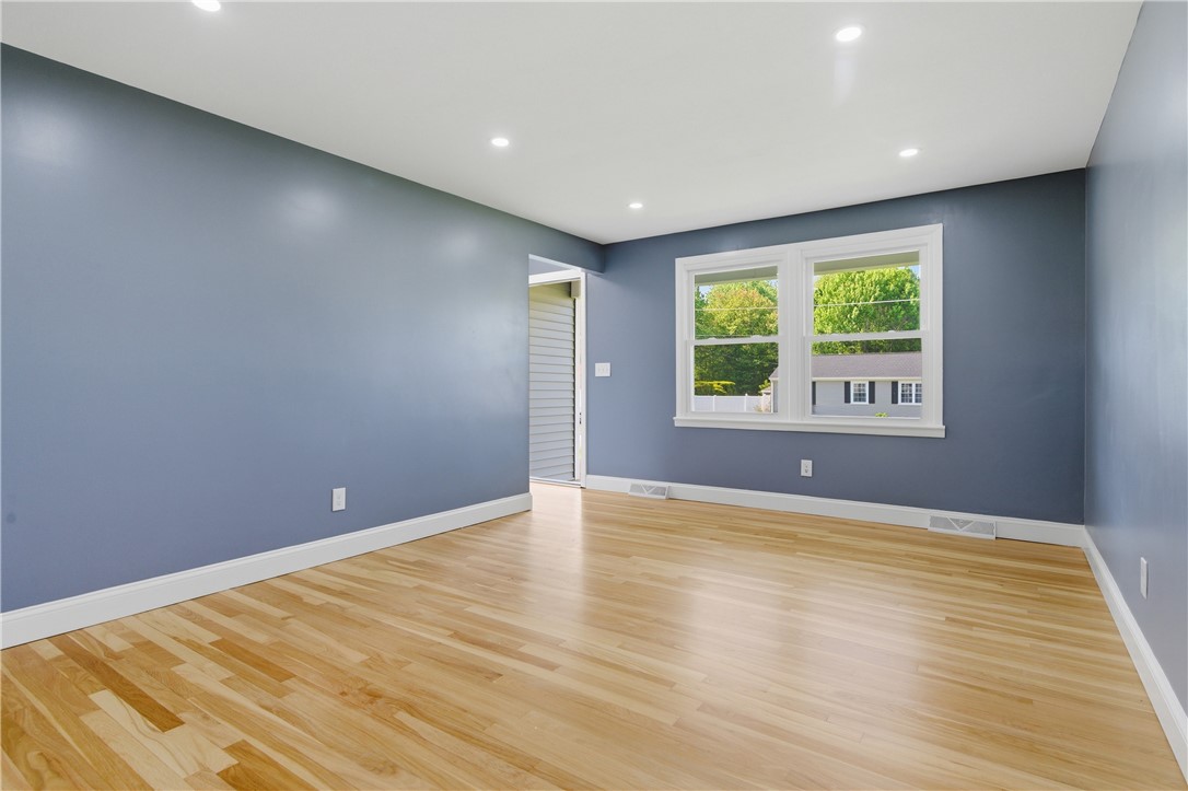 10 Wagon Wheel Lane Woonsocket, RI 02895 - Photo 33 of 50