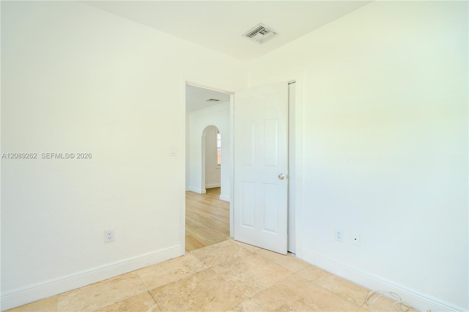 27 Southwest 55th Avenue Road, Unit F Miami, FL 33134 - Photo 11 of 30 Gallery Image 11