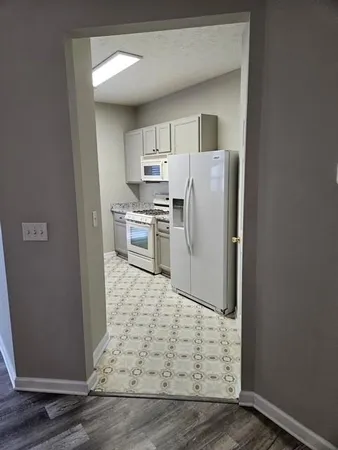 $1,800 | 6283 Shoreview Circle, Flowery Branch, GA 30542