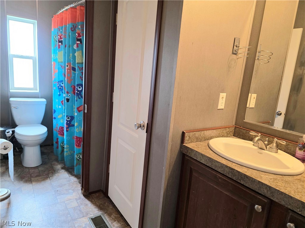 44 Scarce Fat Road Mineral Wells, WV 26150 - Photo 9 of 26 View of full bathroom