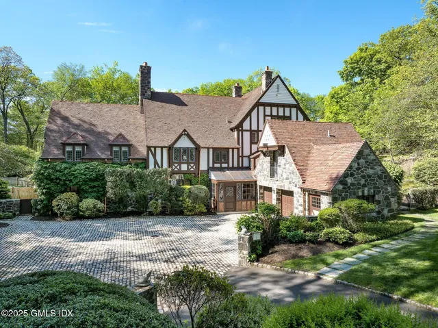 $6,300,000 | 78 Khakum Wood Road, Greenwich, CT 06831