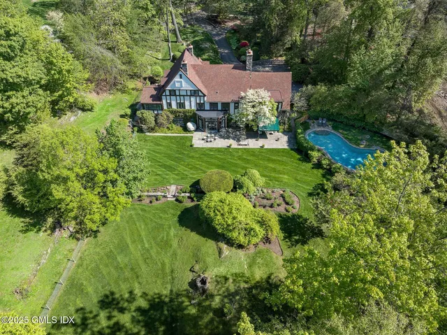 $6,300,000 | 78 Khakum Wood Road, Greenwich, CT 06831