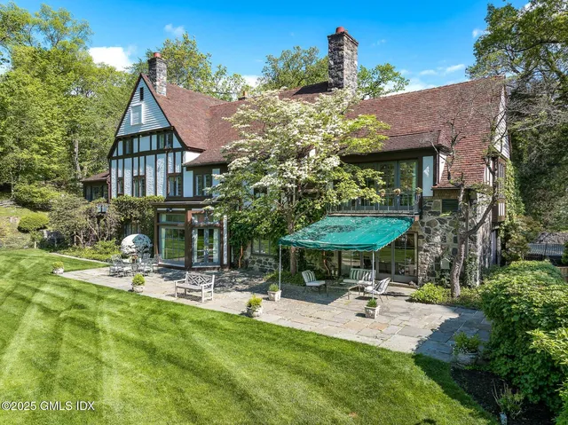 $6,300,000 | 78 Khakum Wood Road, Greenwich, CT 06831