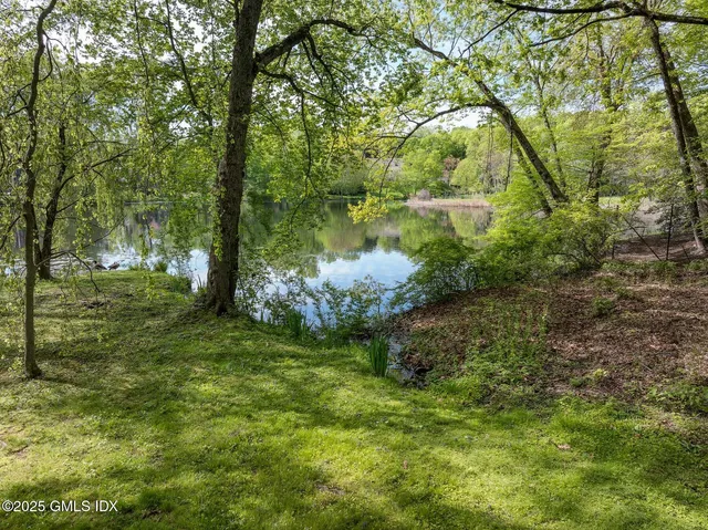 $6,300,000 | 78 Khakum Wood Road, Greenwich, CT 06831