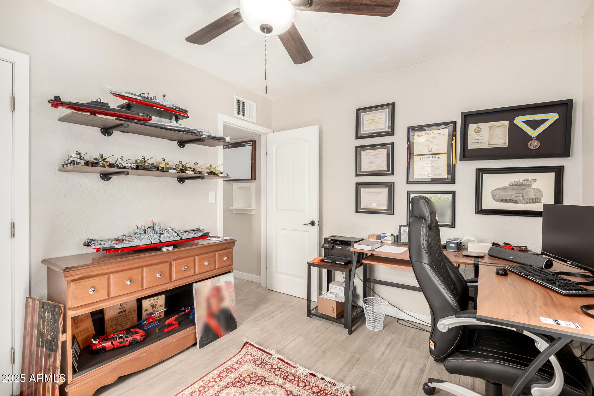 146 South Robson Mesa, AZ 85210 - Photo 17 of 36 28-Robson