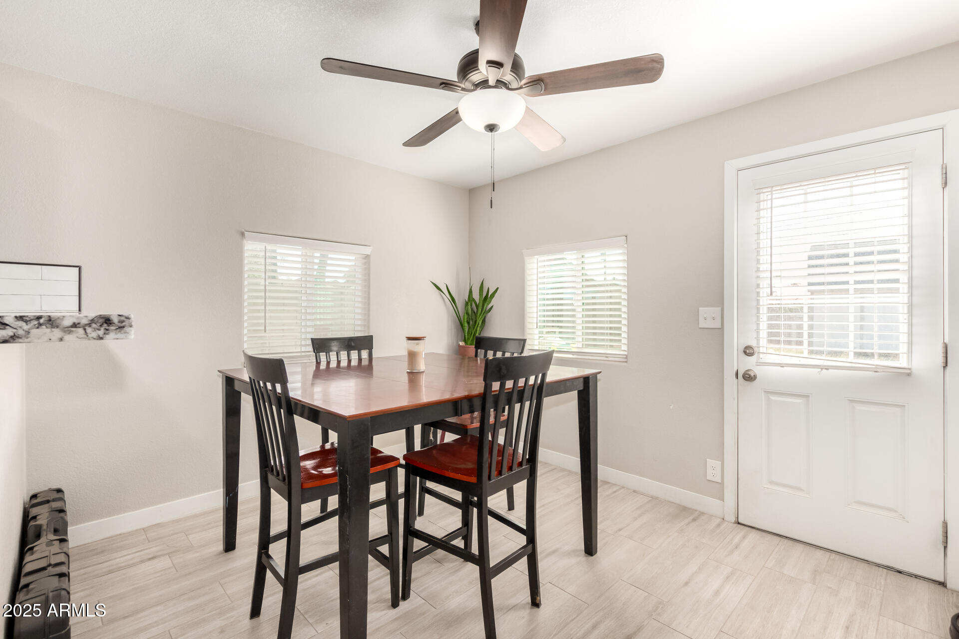 146 South Robson Mesa, AZ 85210 - Photo 10 of 36 15-Robson