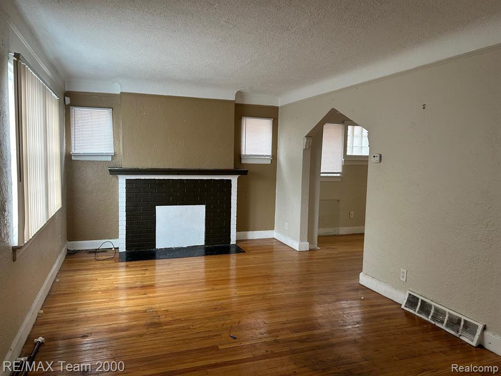 18410 Santa Rosa Drive Detroit, MI 48221 - Photo 2 of 9