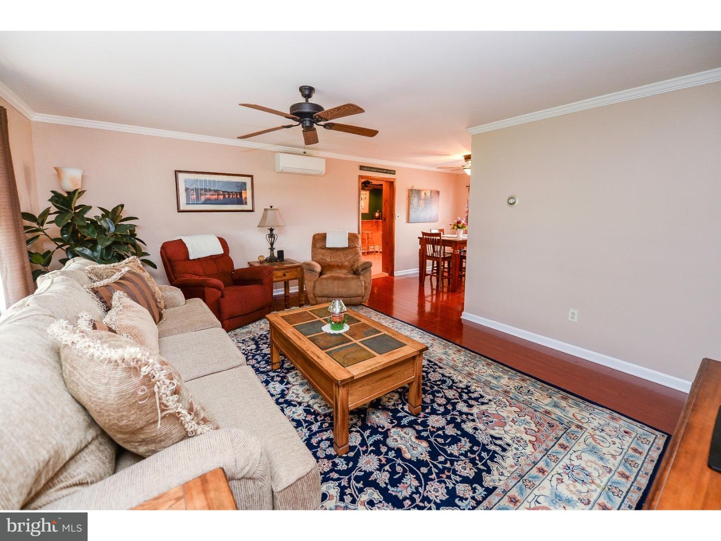 19 Crown Road Levittown, PA 19057 - Photo 2 of 25 Gallery Image 2
