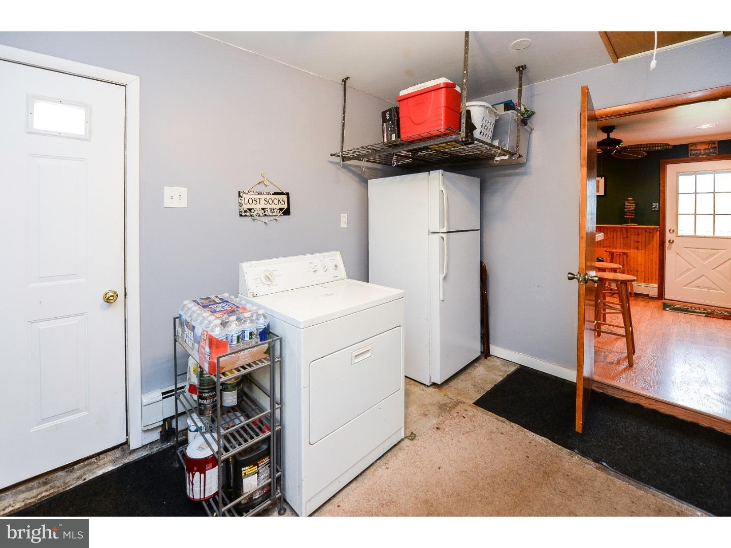 19 Crown Road Levittown, PA 19057 - Photo 11 of 25 Gallery Image 11