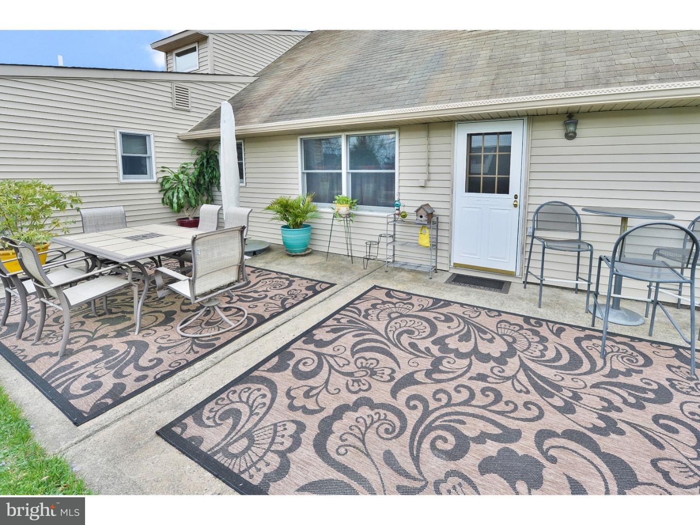 19 Crown Road Levittown, PA 19057 - Photo 12 of 25 Gallery Image 12