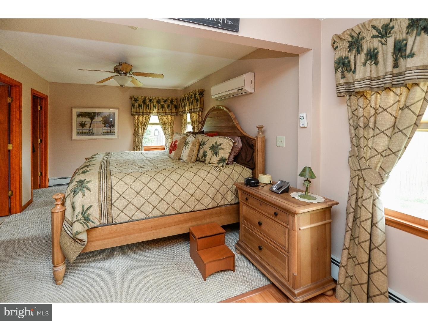 19 Crown Road Levittown, PA 19057 - Photo 16 of 25 Gallery Image 16