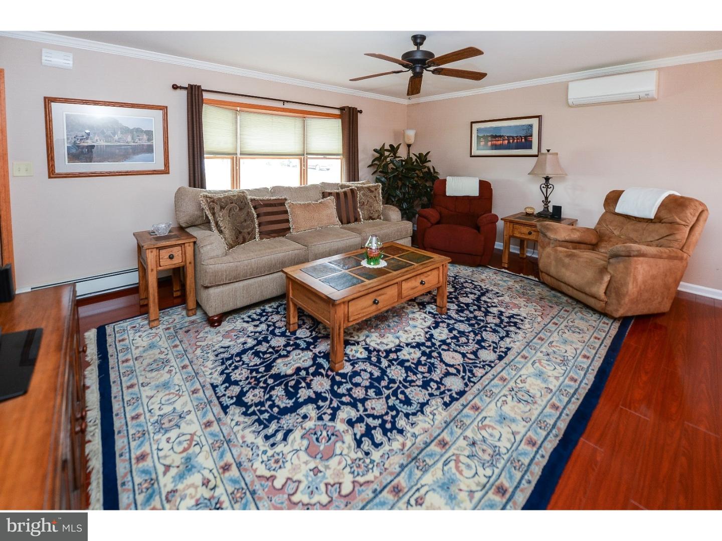 19 Crown Road Levittown, PA 19057 - Photo 3 of 25 Gallery Image 3