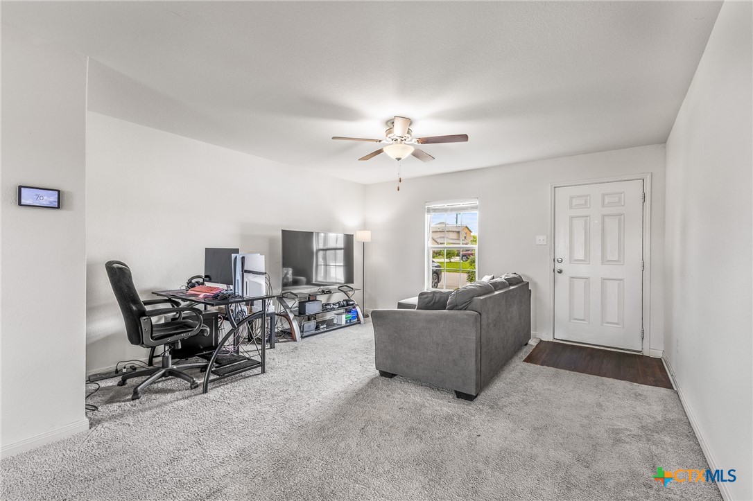 304 Hyacinth Way Jarrell, TX 76537 - Photo 5 of 26