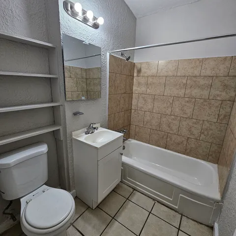 $1,300 | 1516 Majestic Avenue, Tallahassee, FL 32304