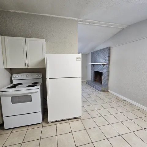 $1,300 | 1516 Majestic Avenue, Tallahassee, FL 32304