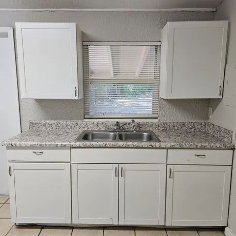 $1,300 | 1516 Majestic Avenue, Tallahassee, FL 32304