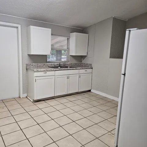 $1,300 | 1516 Majestic Avenue, Tallahassee, FL 32304