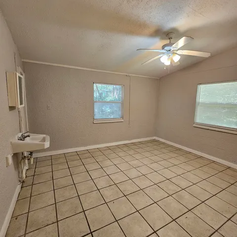 $1,300 | 1516 Majestic Avenue, Tallahassee, FL 32304