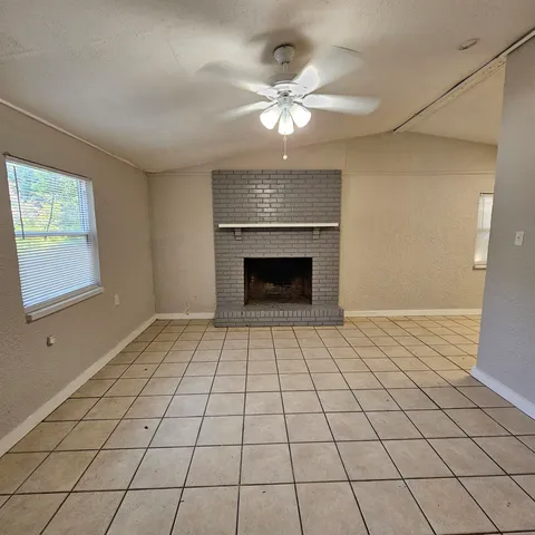 $1,300 | 1516 Majestic Avenue, Tallahassee, FL 32304