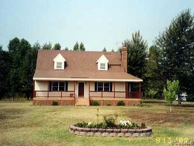 620 Powcan Road Tappahannock, VA 22560 - Photo 1 of 1 Exterior Front - front view