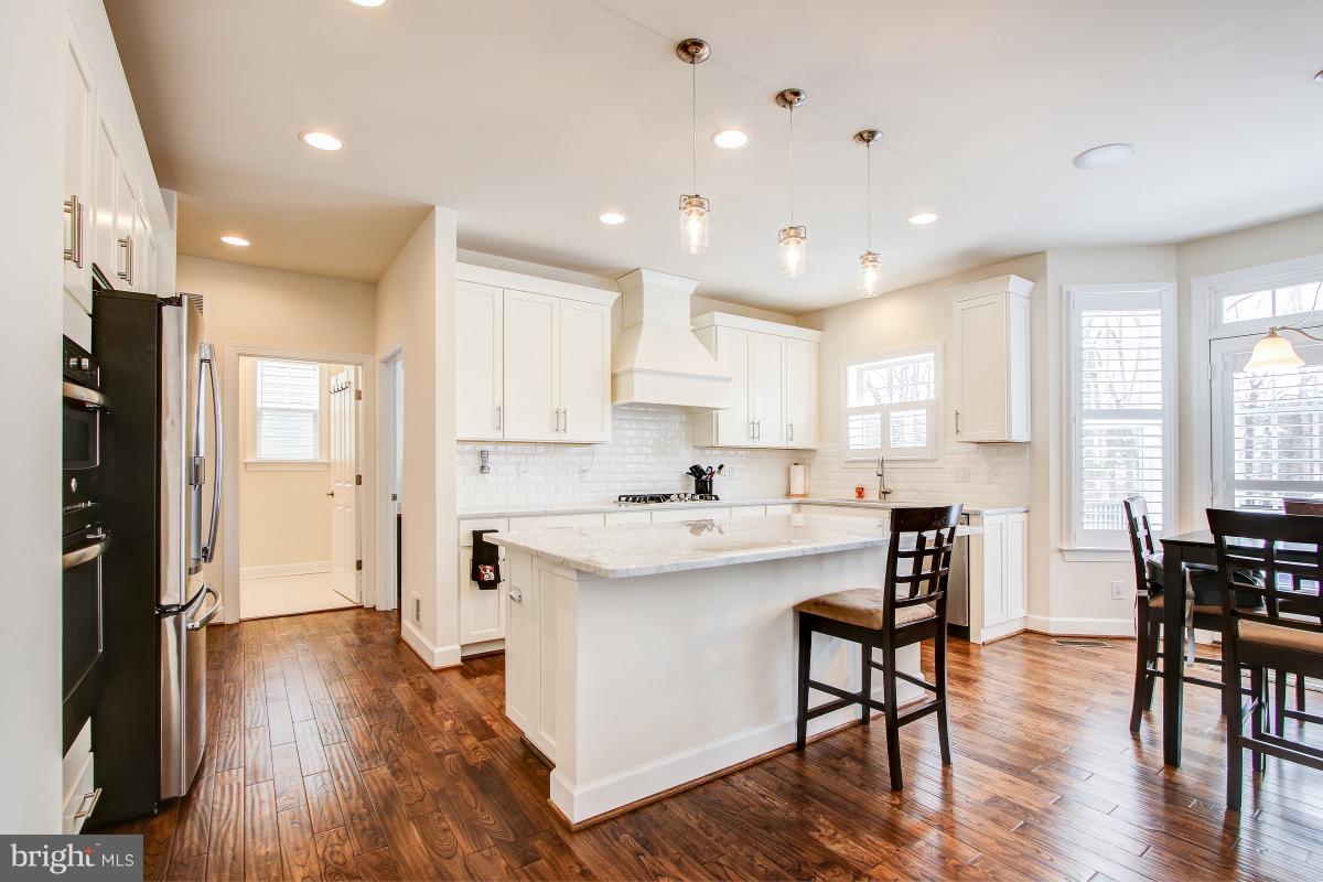 8391 Edward Carr Court Springfield, VA 22153 - Photo 21 of 67 Beautiful top of the line gourmet kitchen