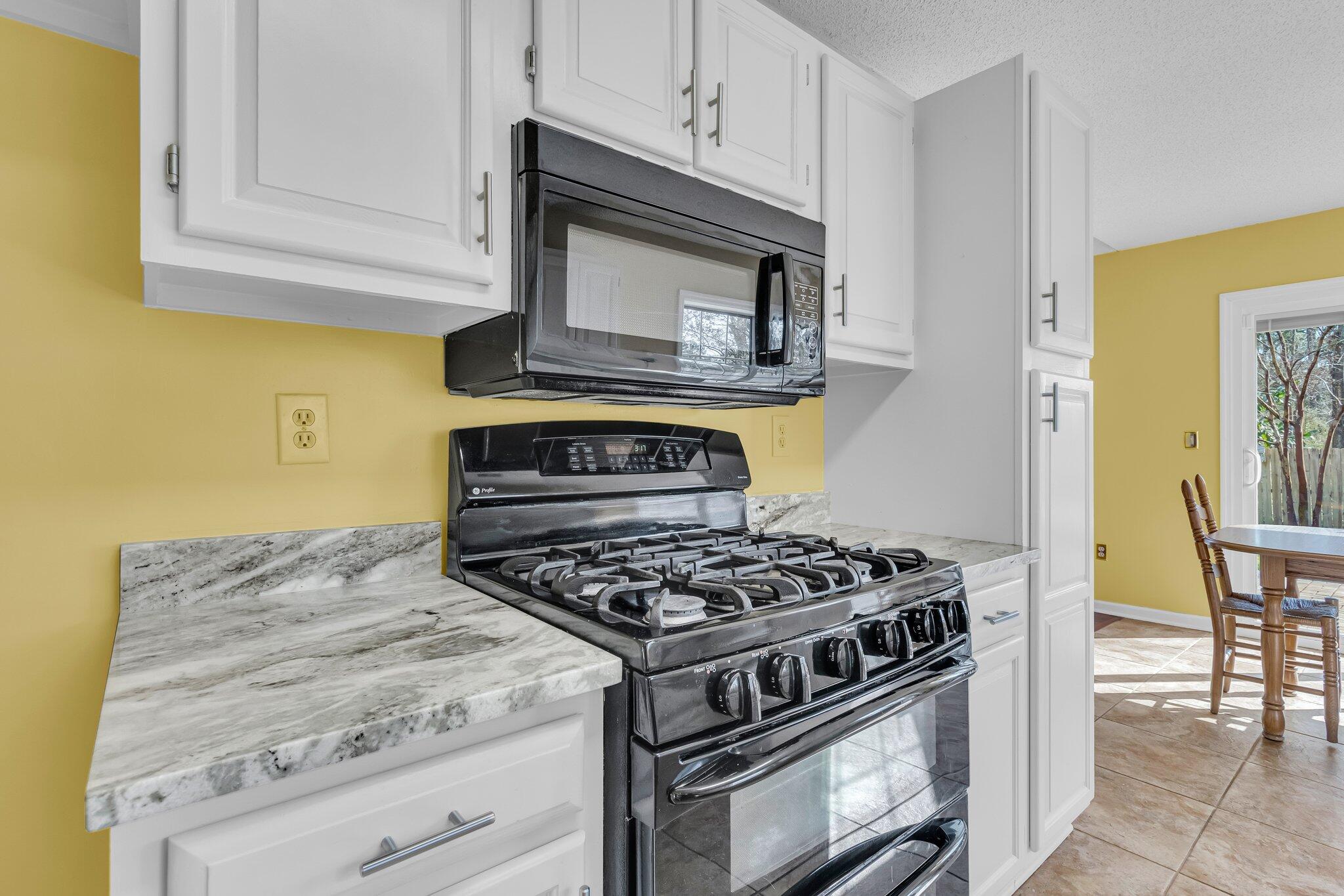 8405 Polo Point Charleston, SC 29418 - Photo 7 of 37 8405 Polo Point-20