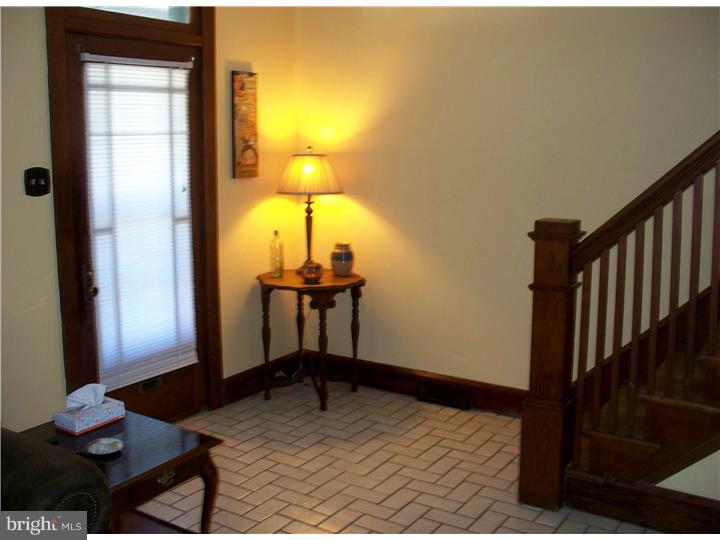 66 Reed Street Mohnton, PA 19540 - Photo 3 of 13 Foyer