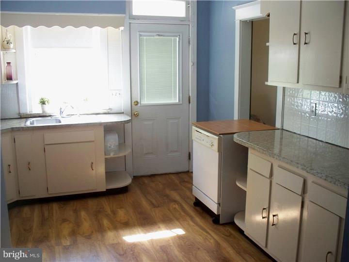 66 Reed Street Mohnton, PA 19540 - Photo 6 of 13 Kitchen