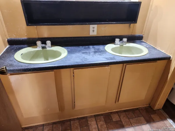 $1,994 | 520 Royal Oak Drive, Canyon Lake, TX 78133