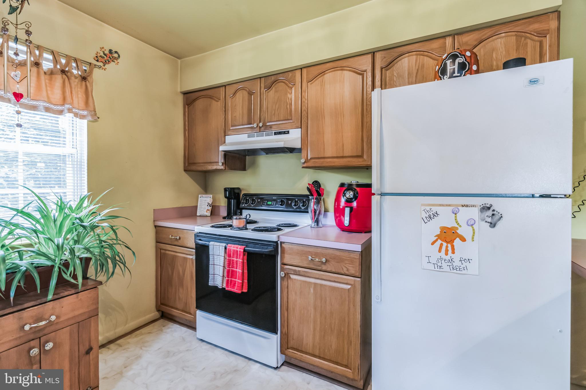 320 Cambridge Road Pasadena, MD 21122 - Photo 9 of 30 Gallery Image 9