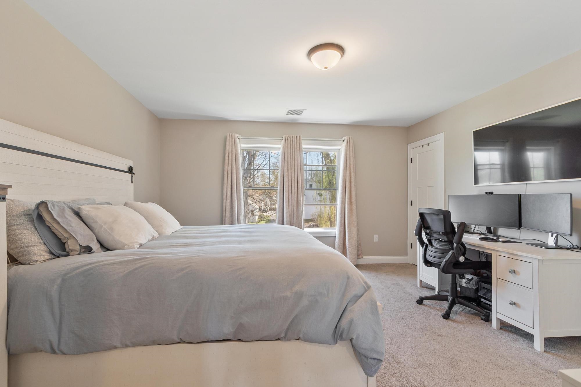 71 Cedar Street, Unit 2 Hopkinton, NH 03229 - Photo 14 of 27